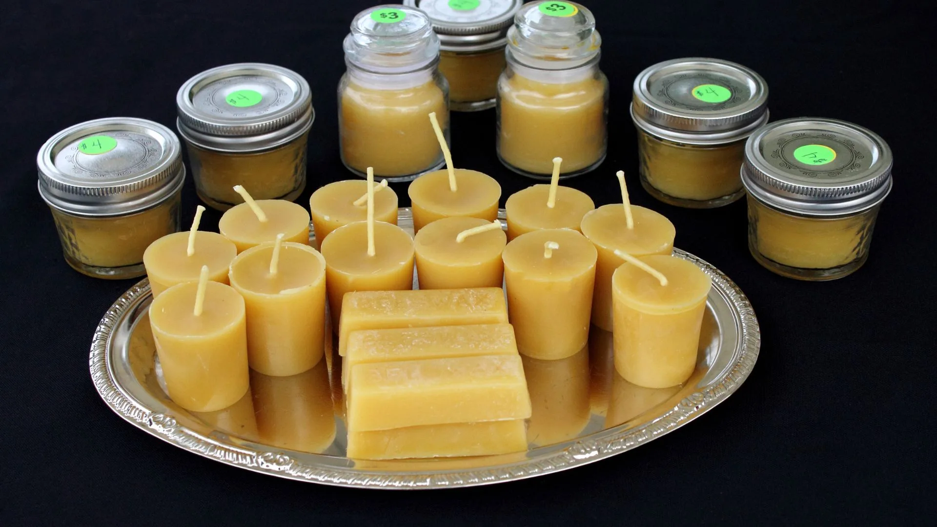 beeswax candle clean the air