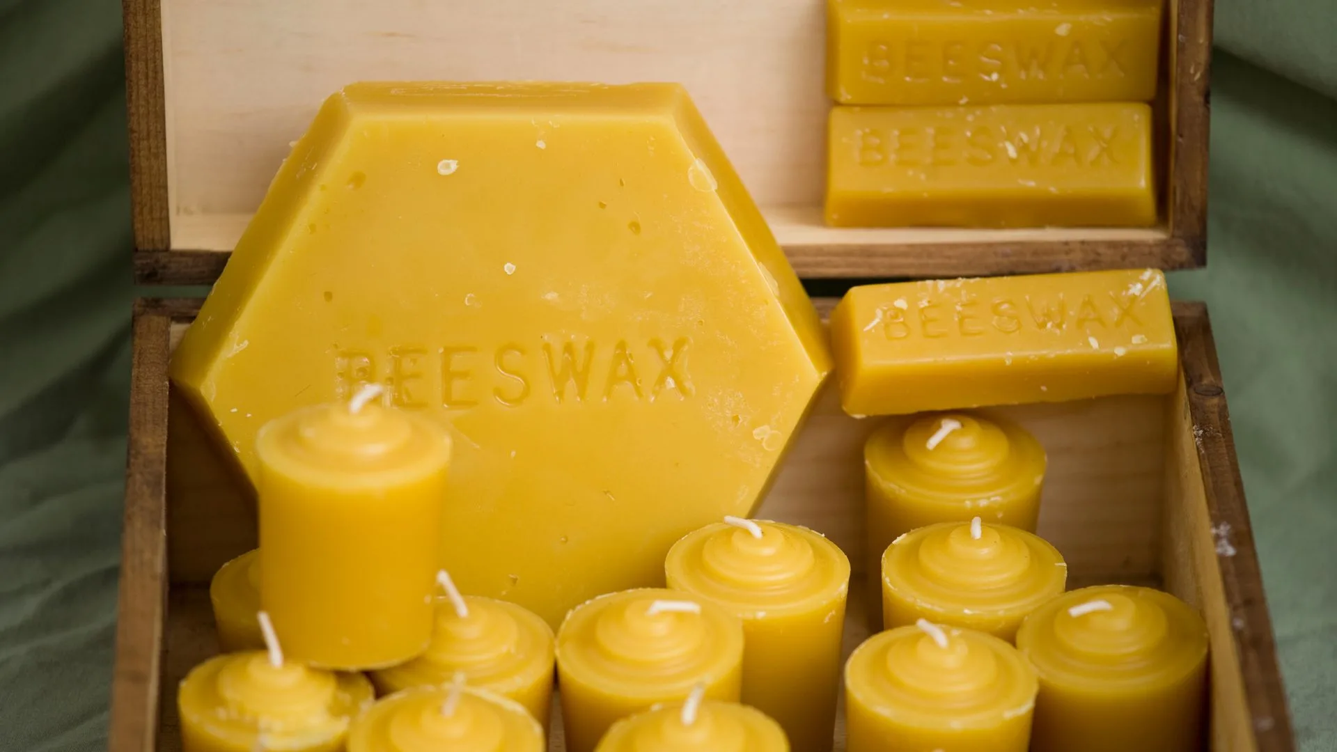 beeswax candles for air purification