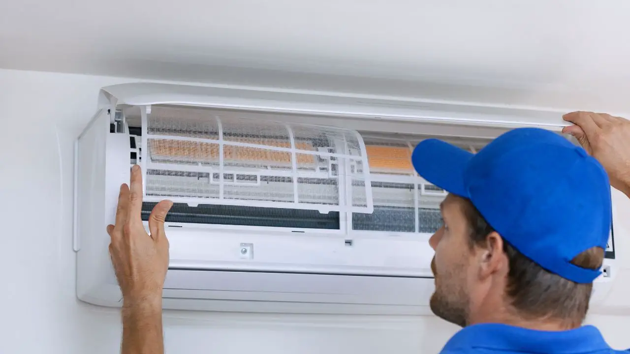 gree air conditioner maintenance