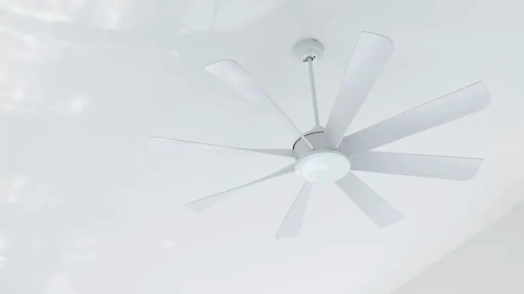 is it safe to run ceiling fans 24/7